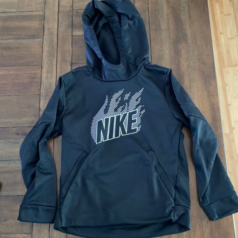 Black Small Nike Pull over sweatshirt